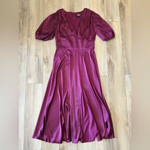 Alexia Admor V-Neck Puff Sleeve Midi Dress